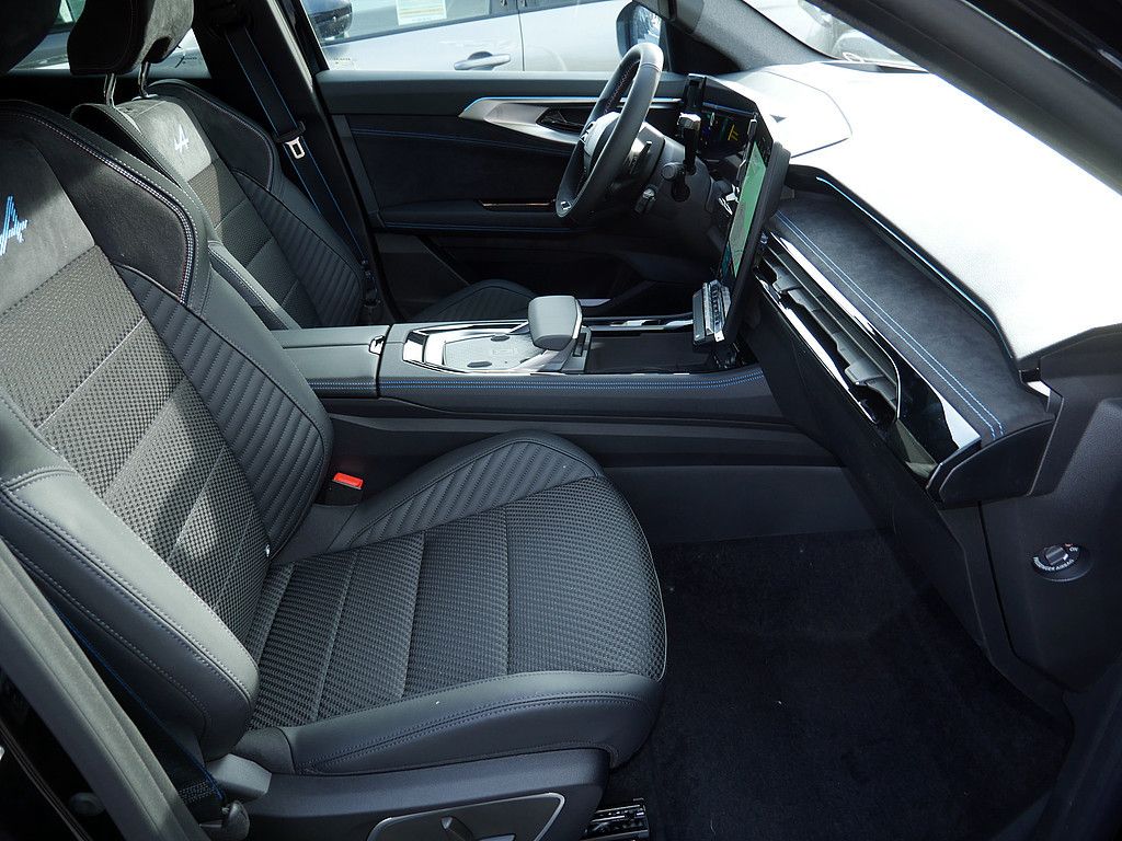 Fahrzeugabbildung Renault Austral Esprit Alpine Full Hybrid E-TECH 200