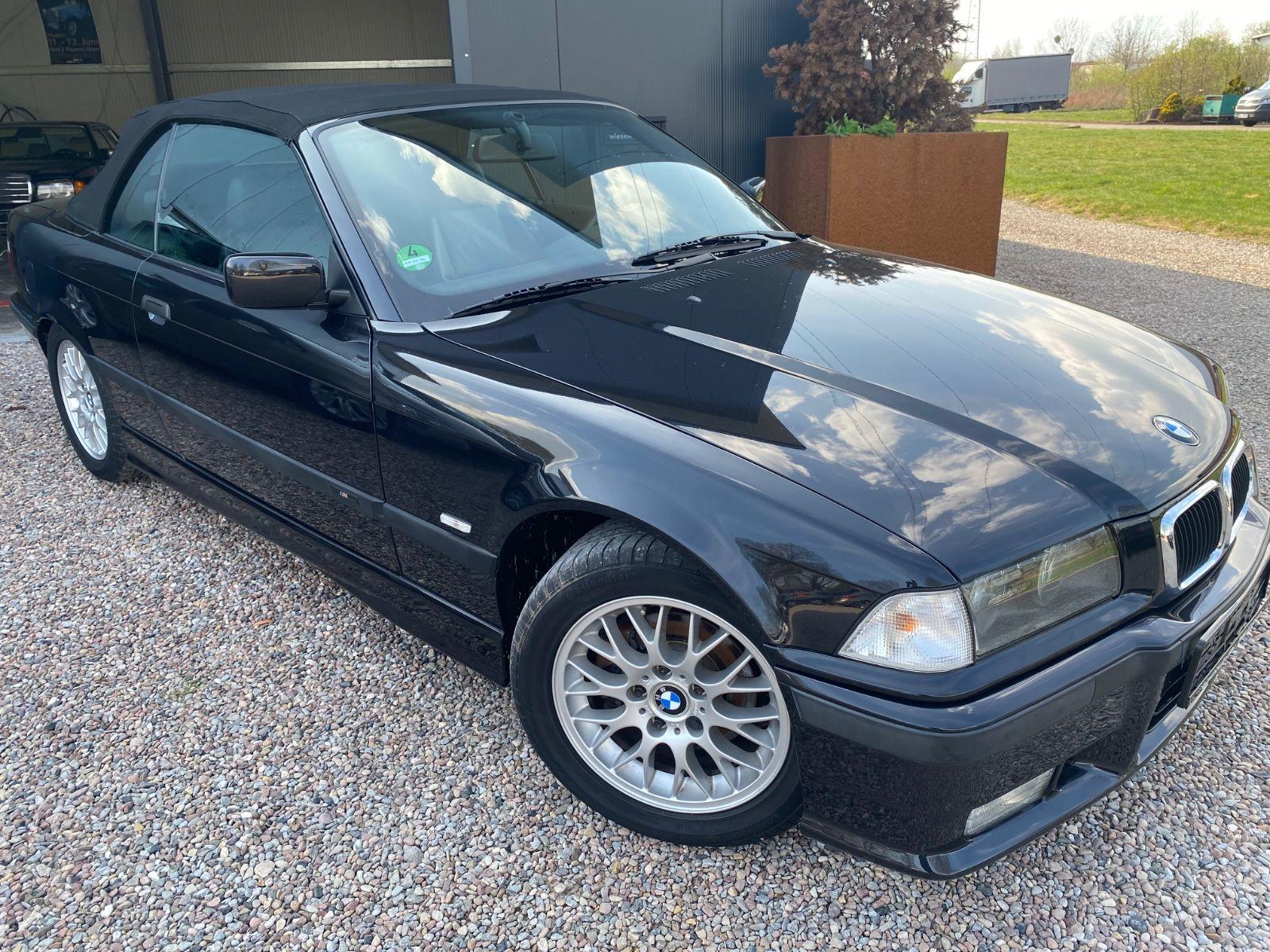 BMW 320 i Cabrio M-Technik 1. Hand Original33500KM i