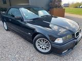 BMW 320 i Cabrio M-Technik 1. Hand Original33500KM i - BMW 320 aus 2000