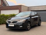 Kia 1.Hand, 82.000km (Steuerkette, TÜV, Bremsen NEU) - gebrauchte Kia cee'd / Ceed aus dem Jahr 2010