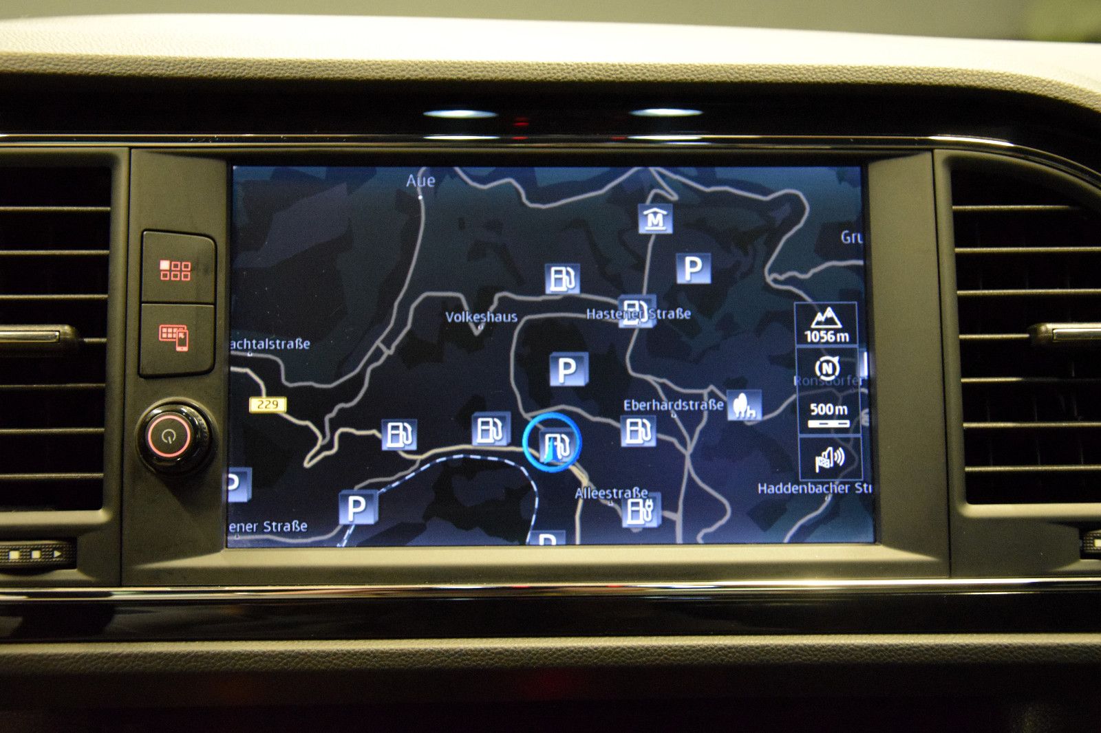 Fahrzeugabbildung SEAT Leon ST Cupra 300 4Drive ACC Beats Alca. Virtual
