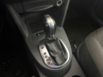 Volkswagen Caddy Maxi 2.0TDI DSG NAVI STANDHZG AHK 7SITZ