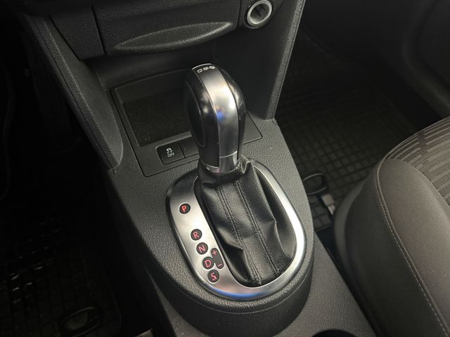 Volkswagen Caddy Maxi 2.0TDI DSG NAVI STANDHZG AHK 7SITZ