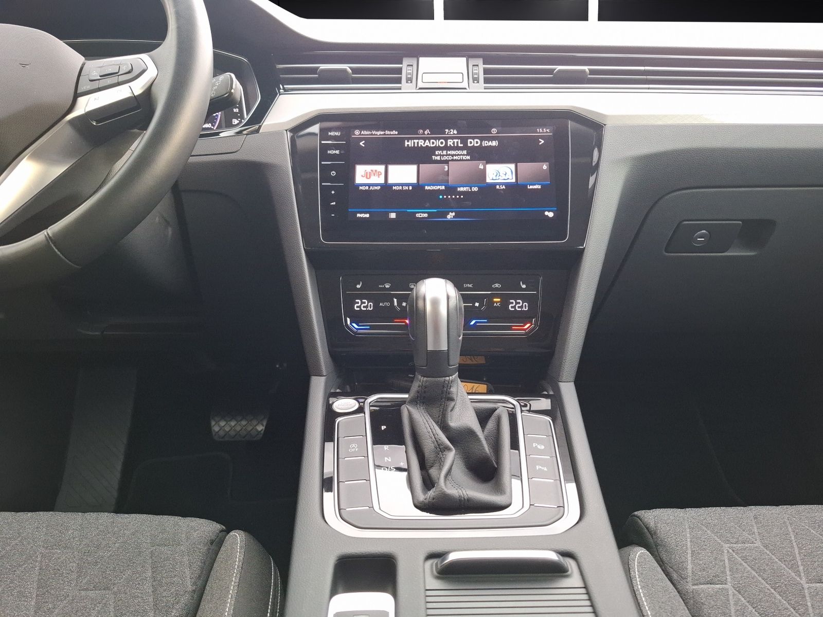 Fahrzeugabbildung Volkswagen Passat Variant TDI Business DSG 4M Standhzg. Mat