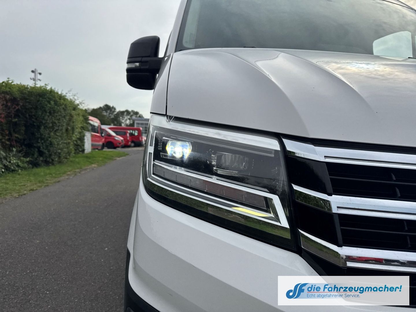 Fahrzeugabbildung Volkswagen Crafter Kasten 35 AUT. mittel L2 Hochd.LED Trend