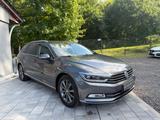 Volkswagen Passat 2.0 TDI Highline,ACC,AHK,LED,DSG - VW Passat Gebrauchtwagen in Rostock