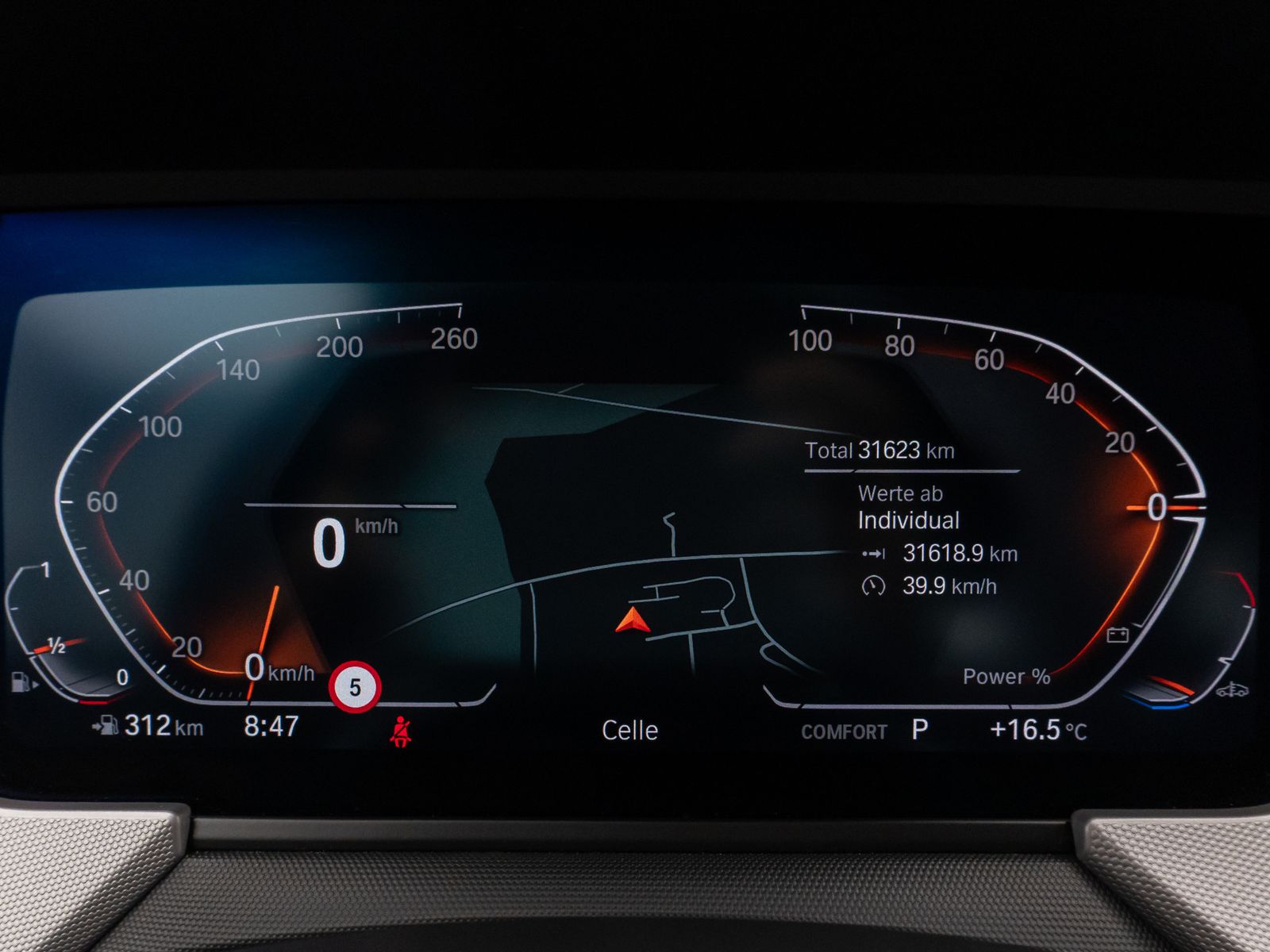 Fahrzeugabbildung BMW 118i GeschwindigReg Kamera DAB FernlichtAss LED