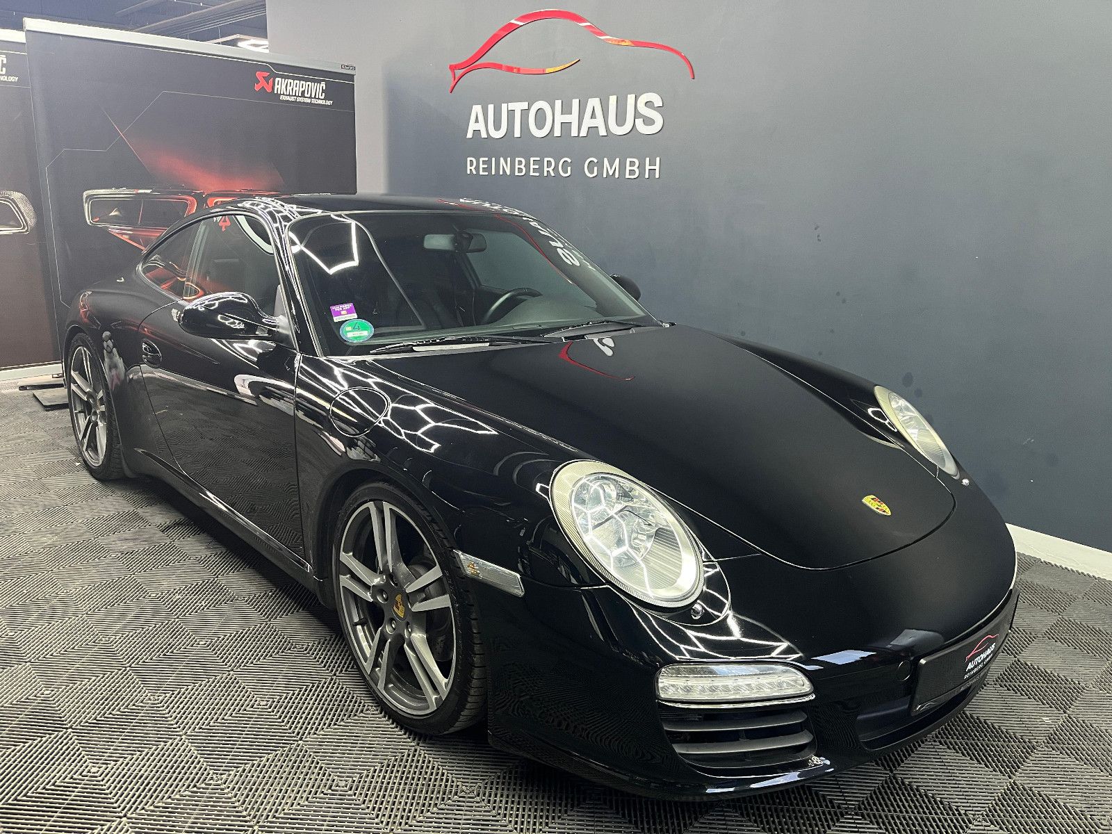 Porsche 911 Carrera Black Edition Coupe