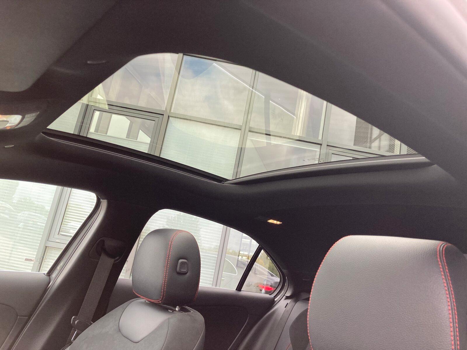 Mercedes-Benz A 250 4M AMG Line Multibeam*Memory-P*Pano*360°K*