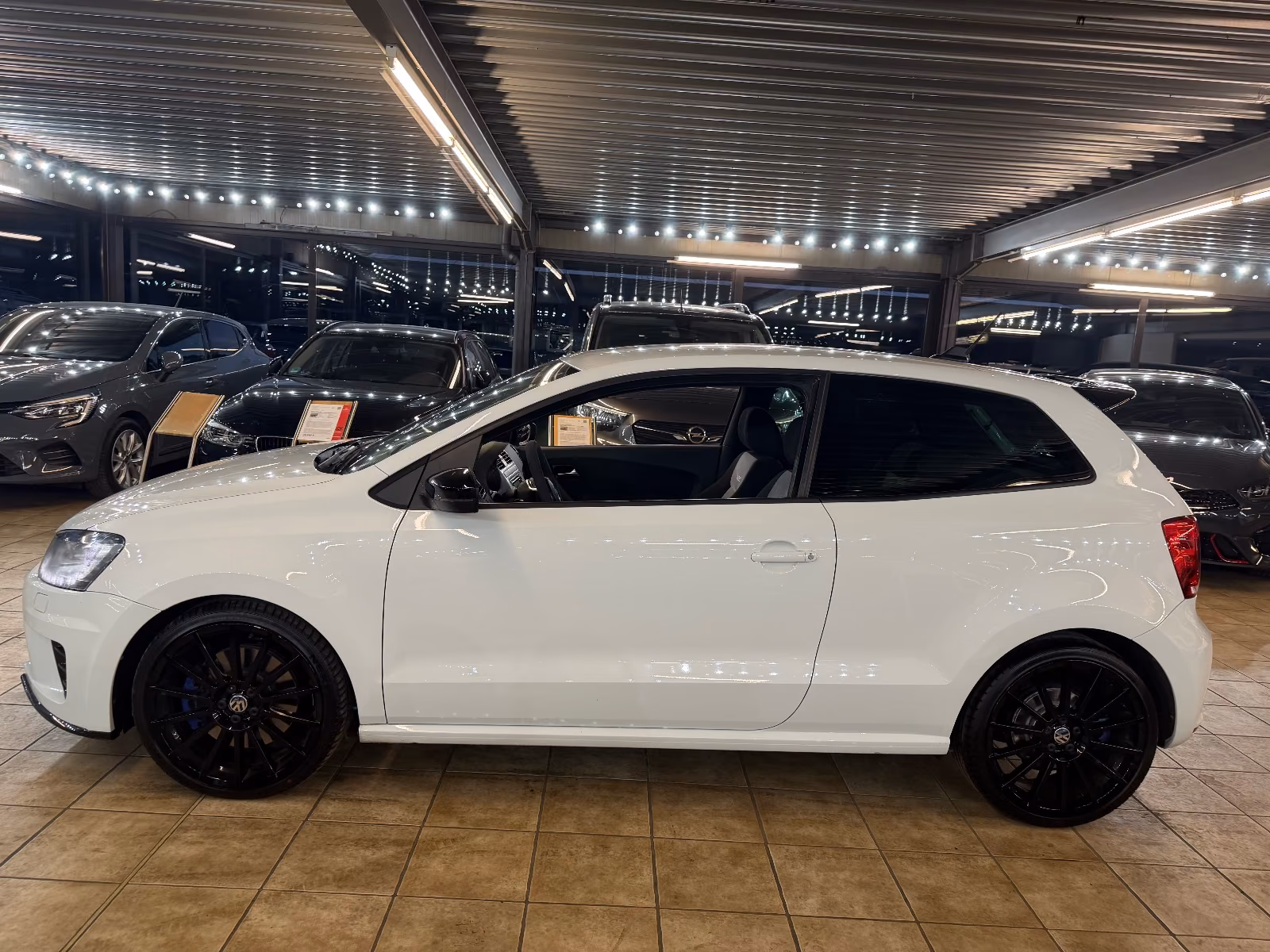 Volkswagen Polo 2.0 TSI R WRC 220ch - 2 ème main - Courroie / Freins / Pneus neufs - Entretien récent