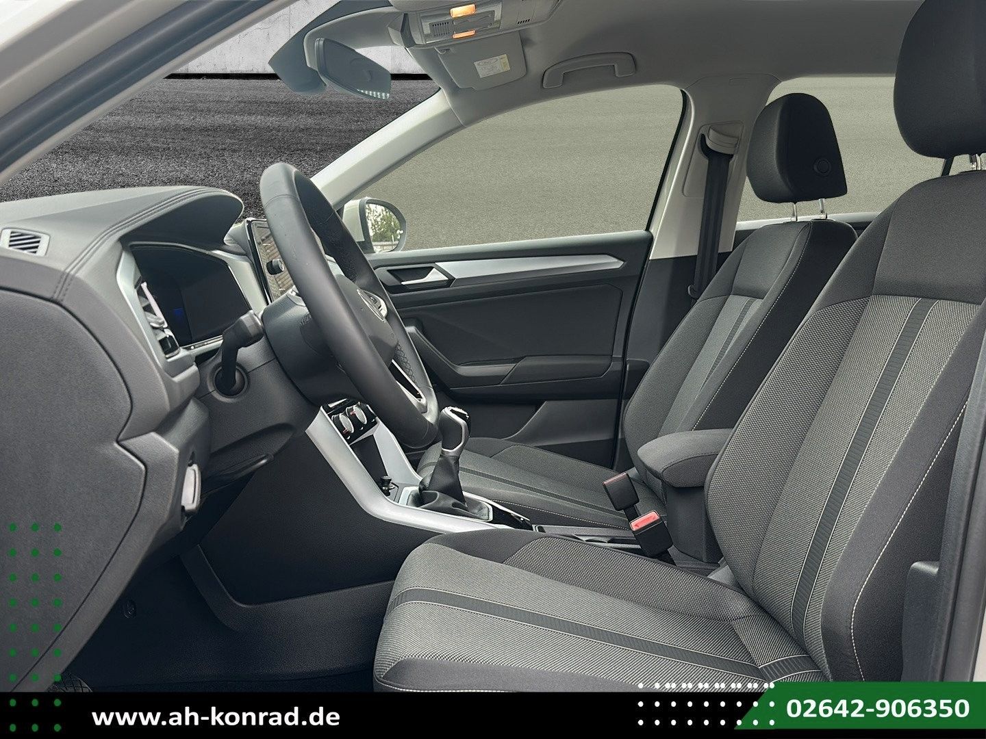 Fahrzeugabbildung Volkswagen T-Roc Life 1,0 l TSI *LED*APP