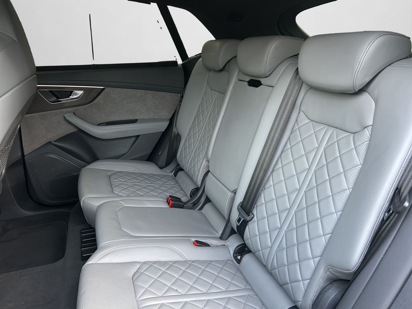 Audi SQ8 - Bild 15