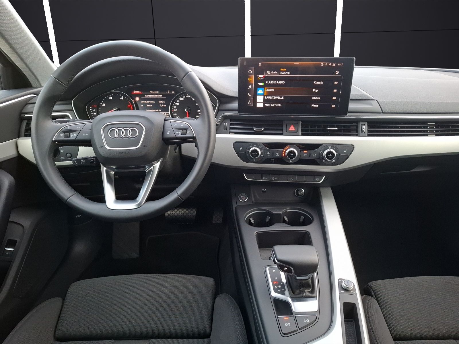 Fahrzeugabbildung Audi A4 Avant 35 TDI S-line S-tronic Matrix Navi ACC