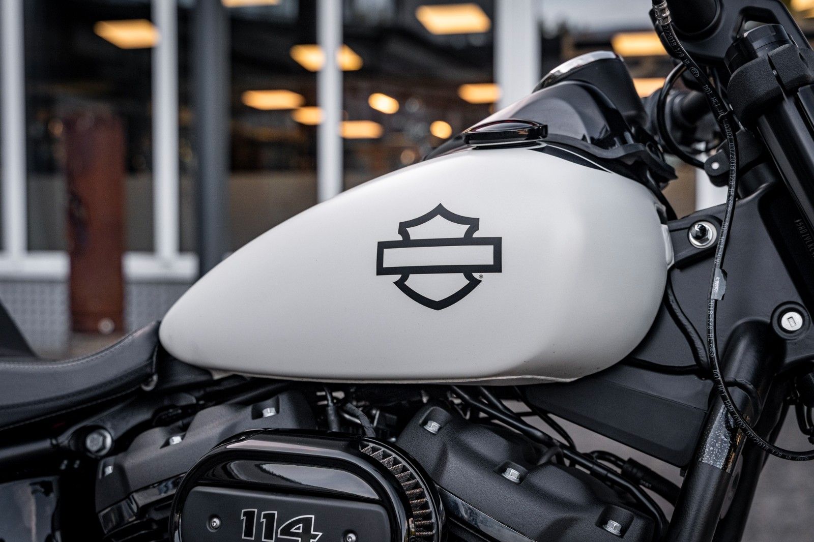 Fahrzeugabbildung Harley-Davidson FXFBS FAT BOB 114 CUI SOFTAIL - Jekill & Hyde