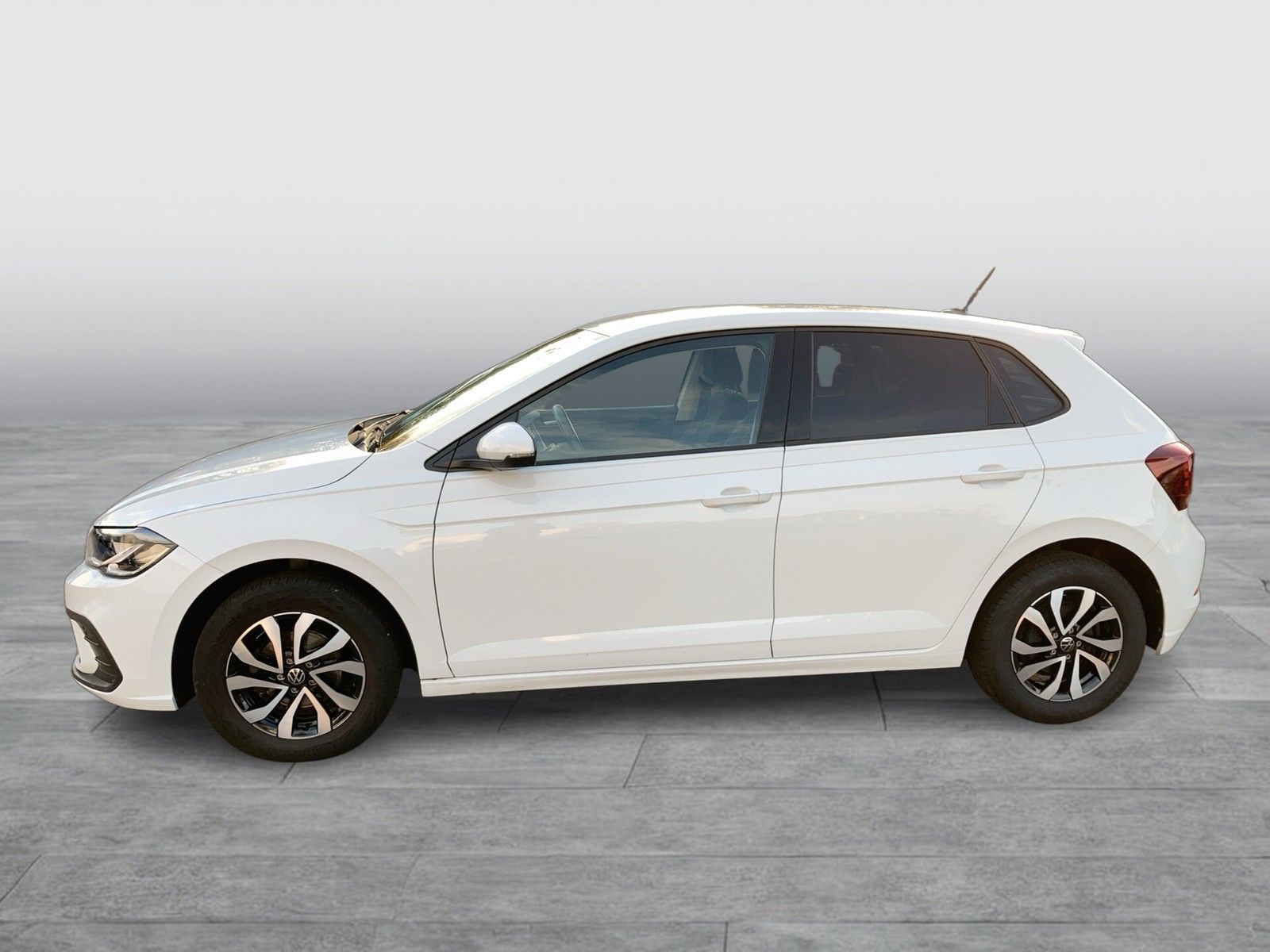 Fahrzeugabbildung Volkswagen Polo TSI Active DSG LED Navi ACC PDC SH