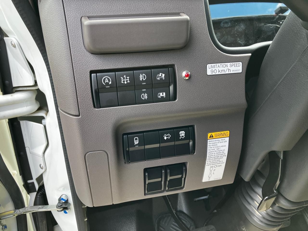 Fahrzeugabbildung FUSO FUSO 7C18 Kipper