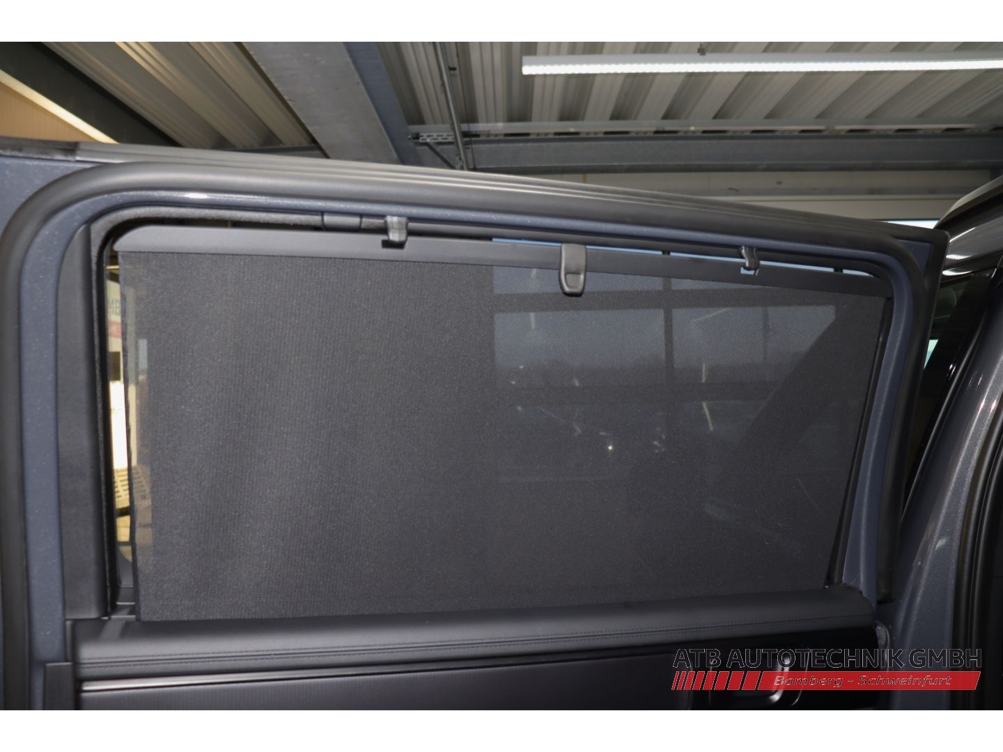 Fahrzeugabbildung Hyundai SANTA FE Blackline MY26 1.6 T-GDi PHEV 4WD HUD N