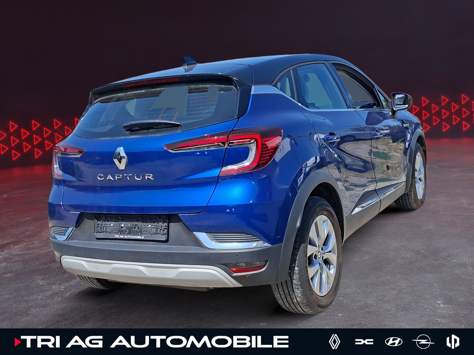 Renault CAPTUR II INTENS E-TECH Plug-in 160  Navigation  imagem 3
