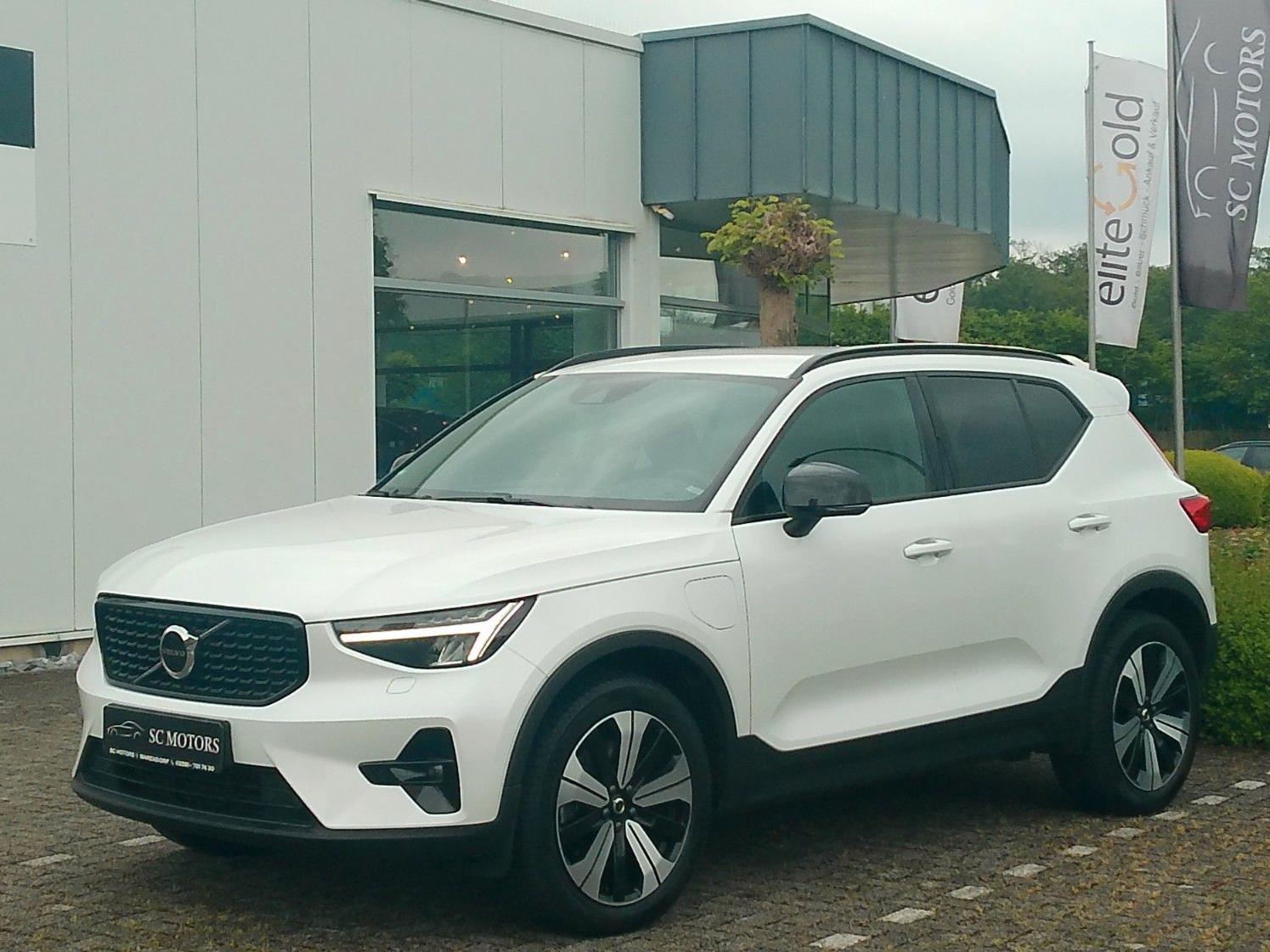 Volvo XC40 Plus Dark Recharge LED/H&K/19"/ACC/DAB