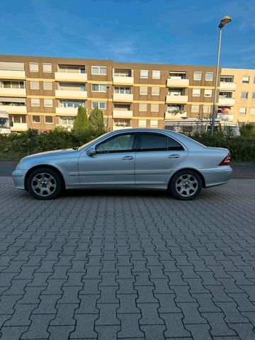 Mercedes-Benz Mercedes Benz Eleganz c220 CDI