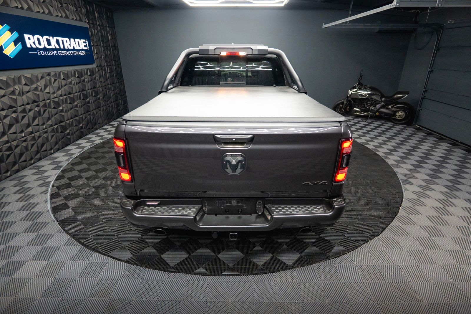 Fahrzeugabbildung Dodge RAM 5.7 V8 HEMI 4x4 Limited Longbed Airmatic 19%
