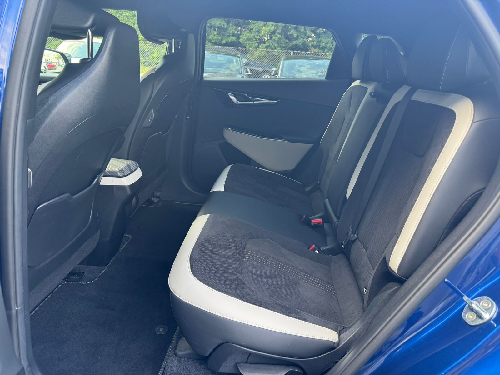 Fahrzeugabbildung Kia EV6 GT-Line 4WD WERKSGA+MEMO+DAB+HEAD+ACC+360°
