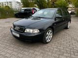 Audi S4 Avant - Audi S4 aus 1998: Kombi