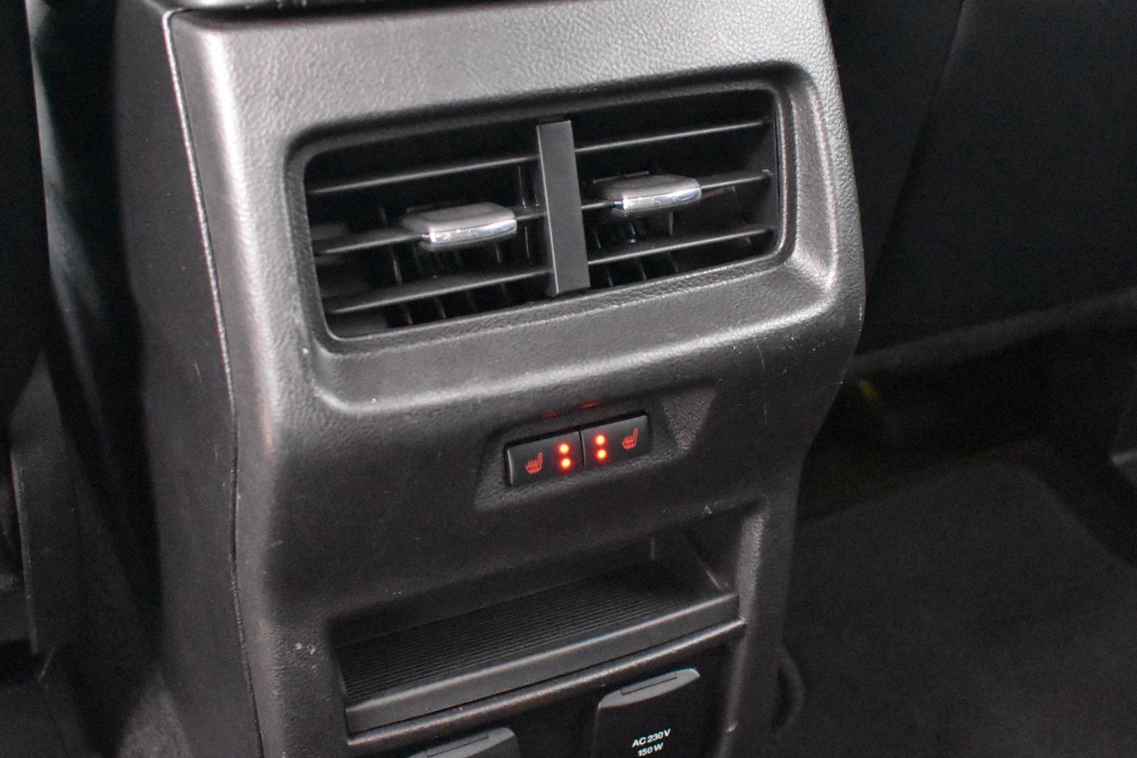 Fahrzeugabbildung Ford Edge ST-Line 4x4 Kamera Sitzbelüftung ACC