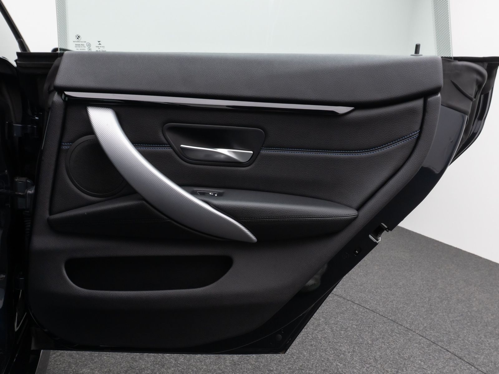 Fahrzeugabbildung BMW 430 Gran Coupé M Sport Glasdach Kamera HUD HiFi