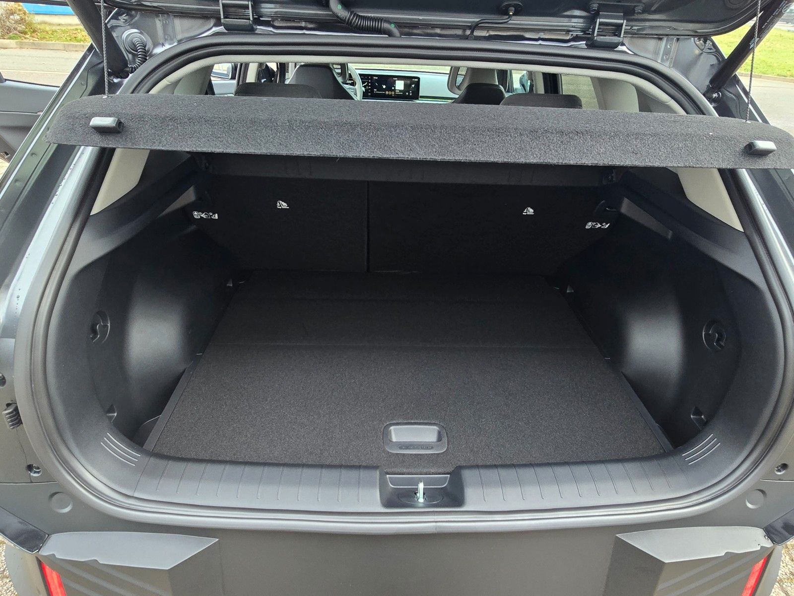 Fahrzeugabbildung Kia EV4 81 FWD EARTH UP TE WIC DWP DE SD