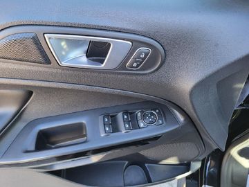 Fahrzeugabbildung Ford EcoSport ST-Line