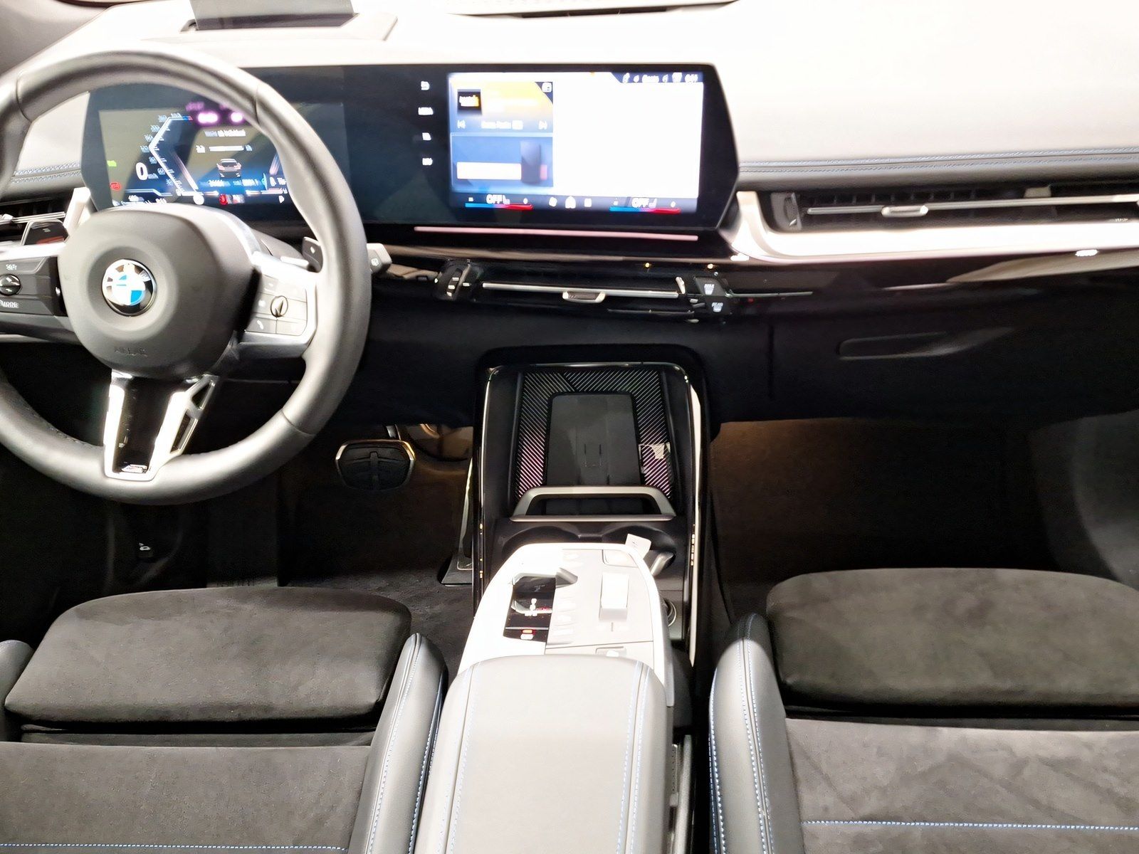 BMW 223 Active Tourer - Bild 7