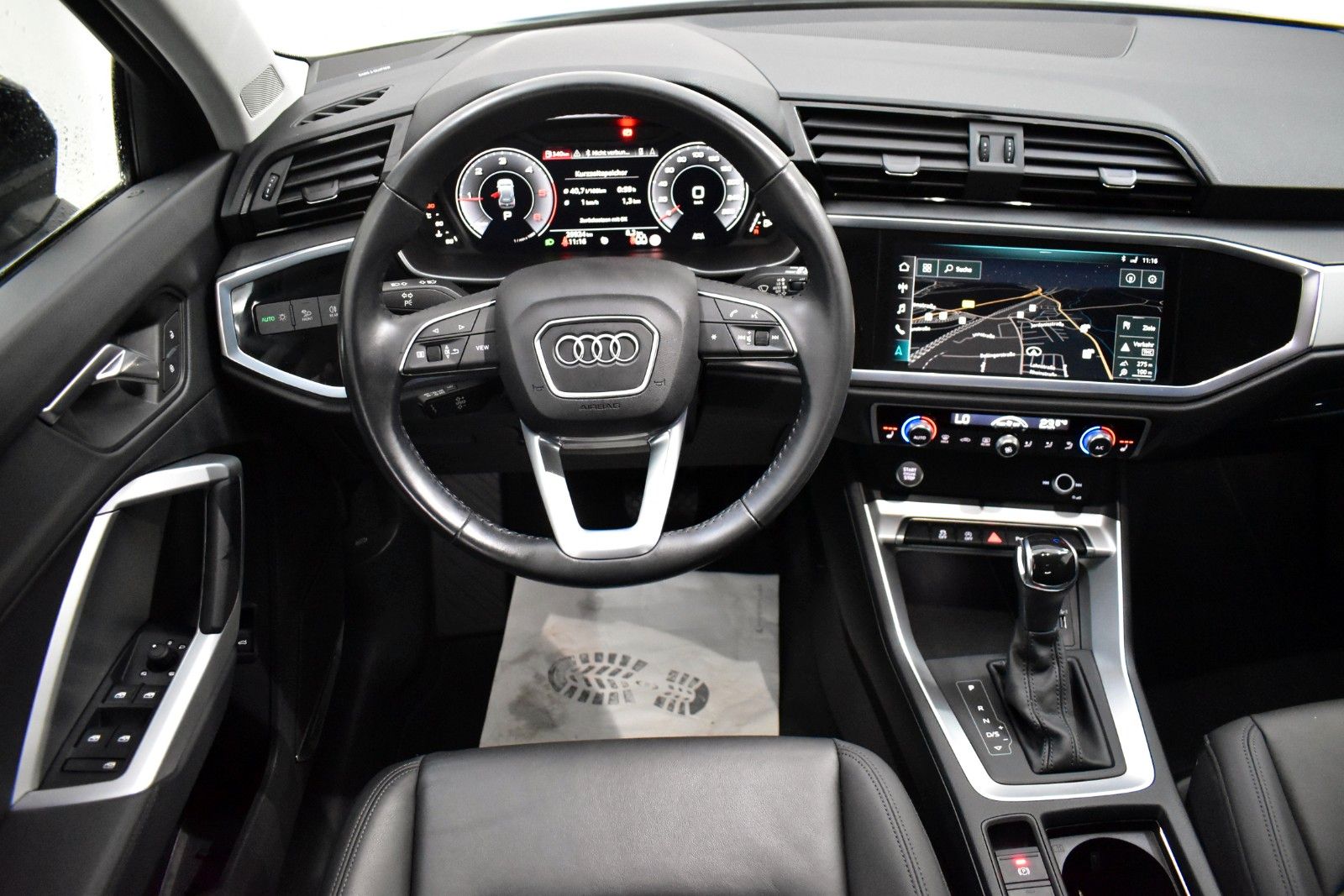 Fahrzeugabbildung Audi Q3 35 TDI advanced,Leder,Navi,Kamera,CarPlay,B&O