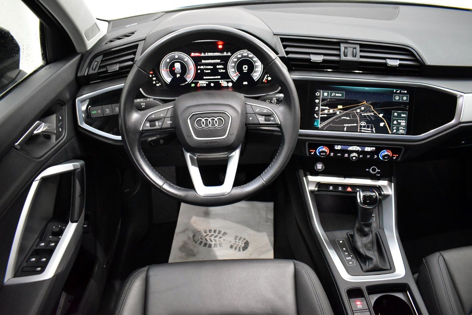 Fahrzeugabbildung Audi Q3 35 TDI advanced,Leder,Navi,LED,Kamera,VC+,B&O