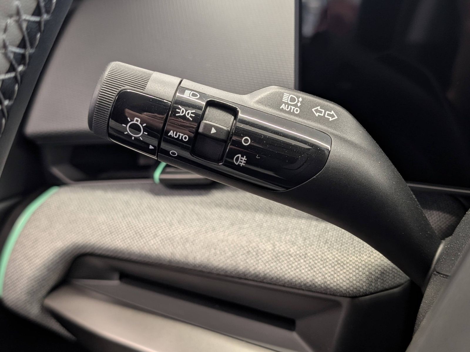 KIA EV4  81.4-kWh FWD Earth Upgrade Sound Design – Bild 32