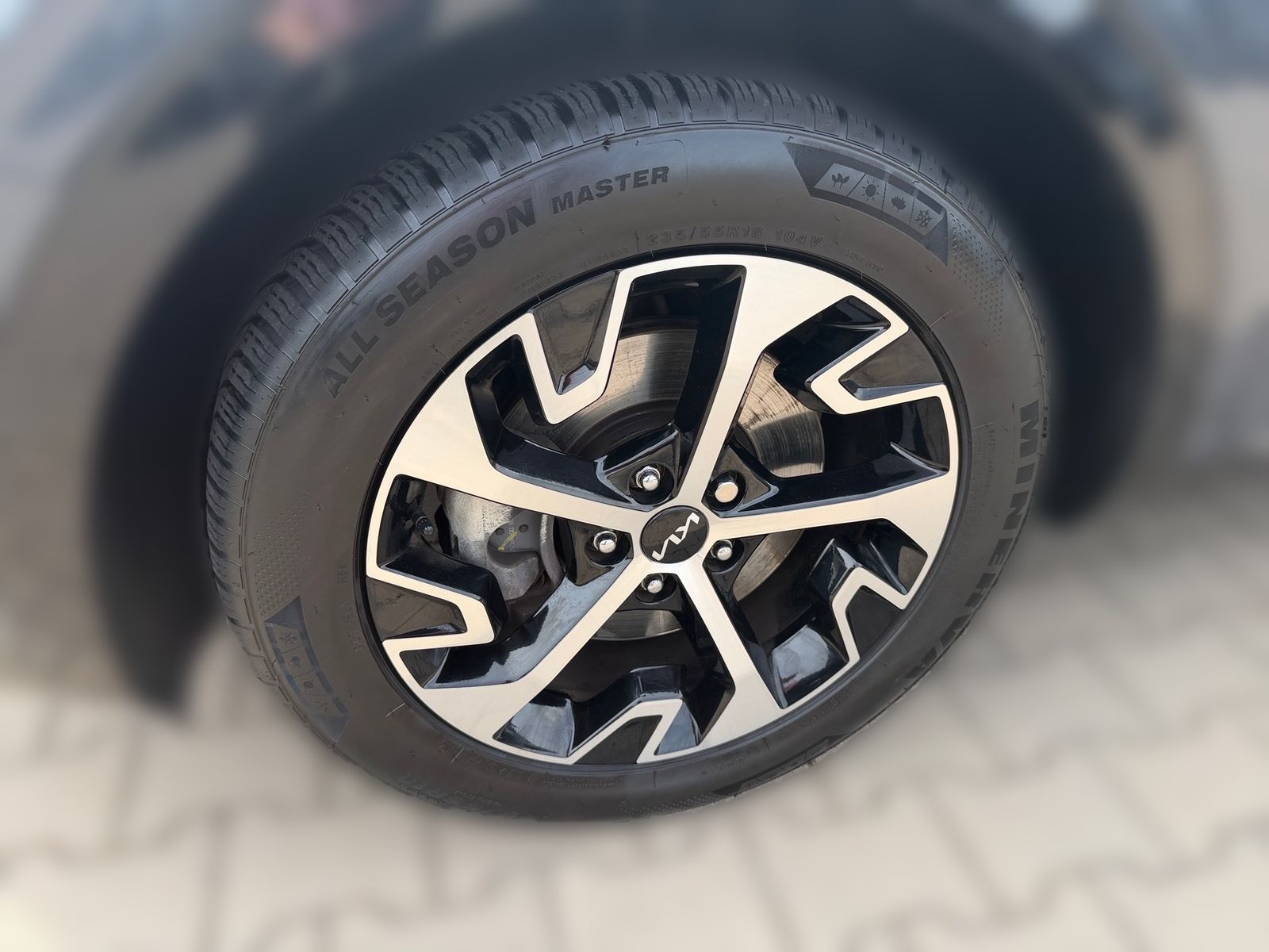 Fahrzeugabbildung Kia SPORTAGE 1.6D 48V AWD DCT SPIRIT LED GD DRIVE