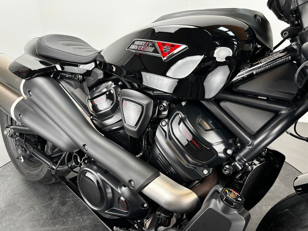 Fahrzeugabbildung Harley-Davidson RH1250S SPORTSTER *NEUWERTIG *KAUM KILOMETER
