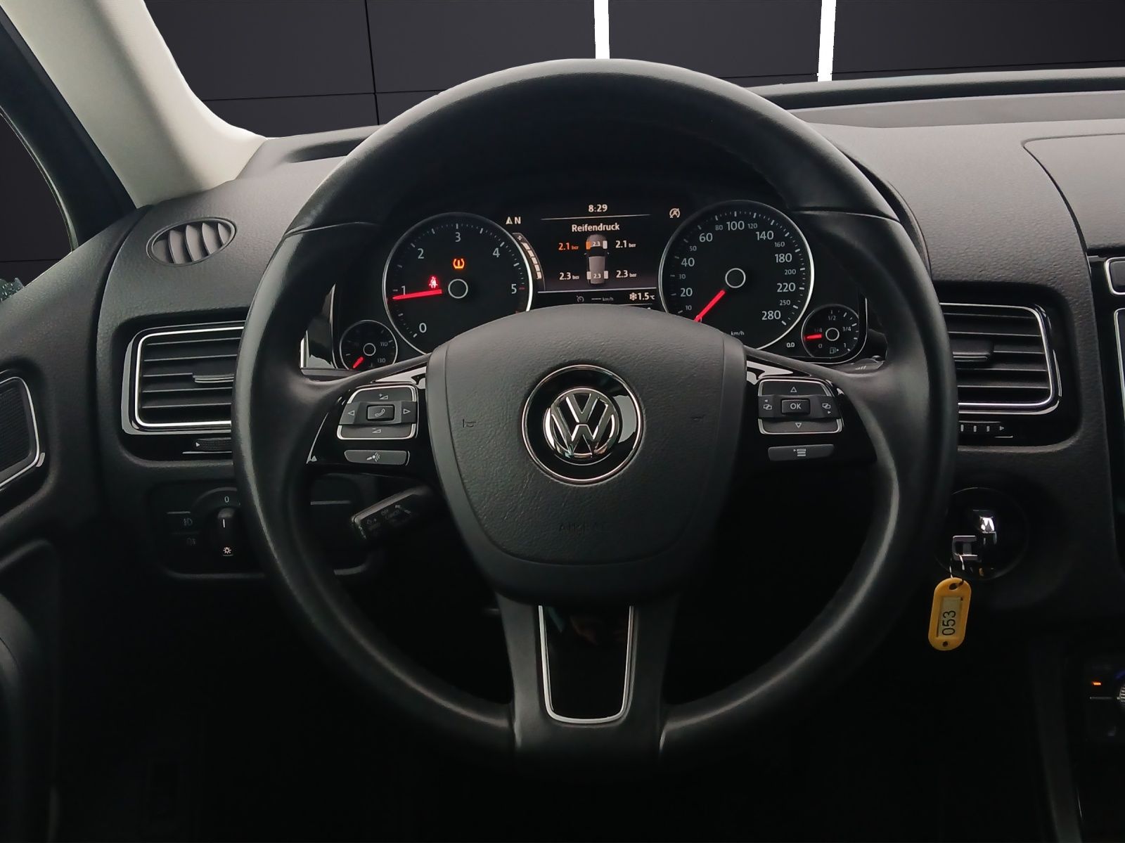 Fahrzeugabbildung Volkswagen Touareg TDI Terrain-Tech R-Line 4M Xenon AHK Nav