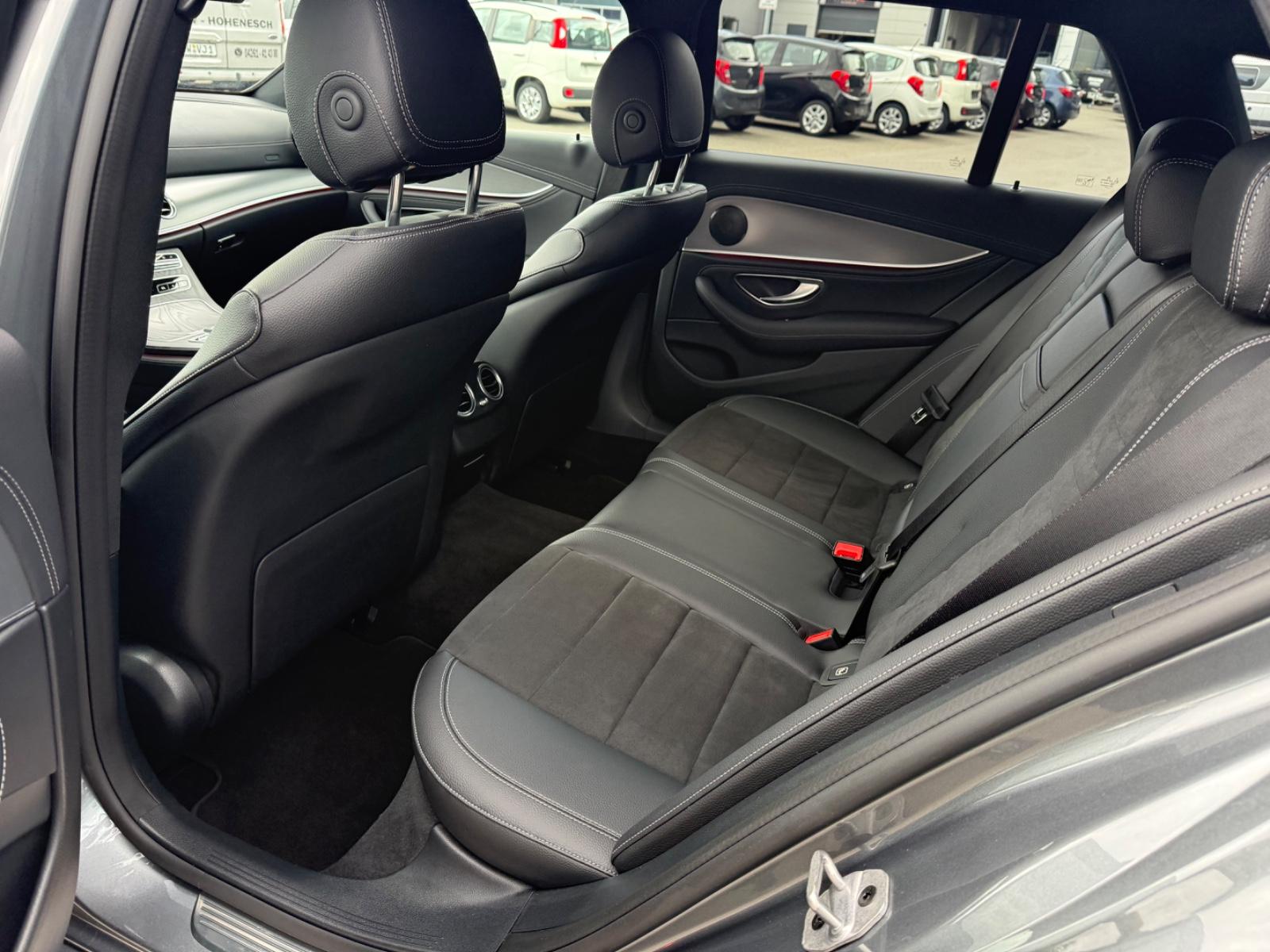 Mercedes-Benz E 220 T Night Edition AMG*ACC*LED*NAVI*CAM*PDC*