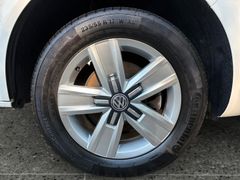 Fahrzeugabbildung Volkswagen T6.1 Multivan Klimaautom*ACC*Standhzg*AHK*48tkm
