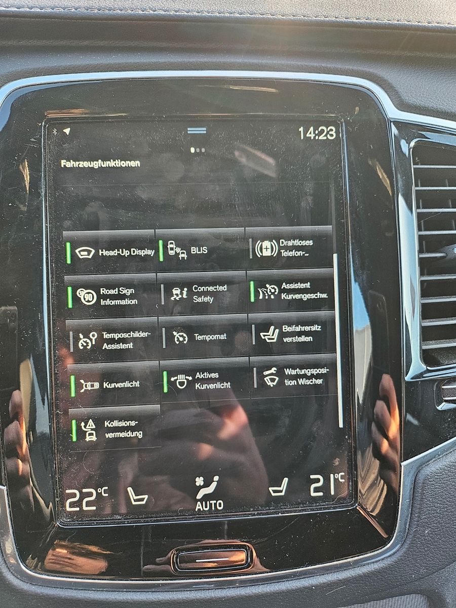 Fahrzeugabbildung Volvo XC90 R Design AWD