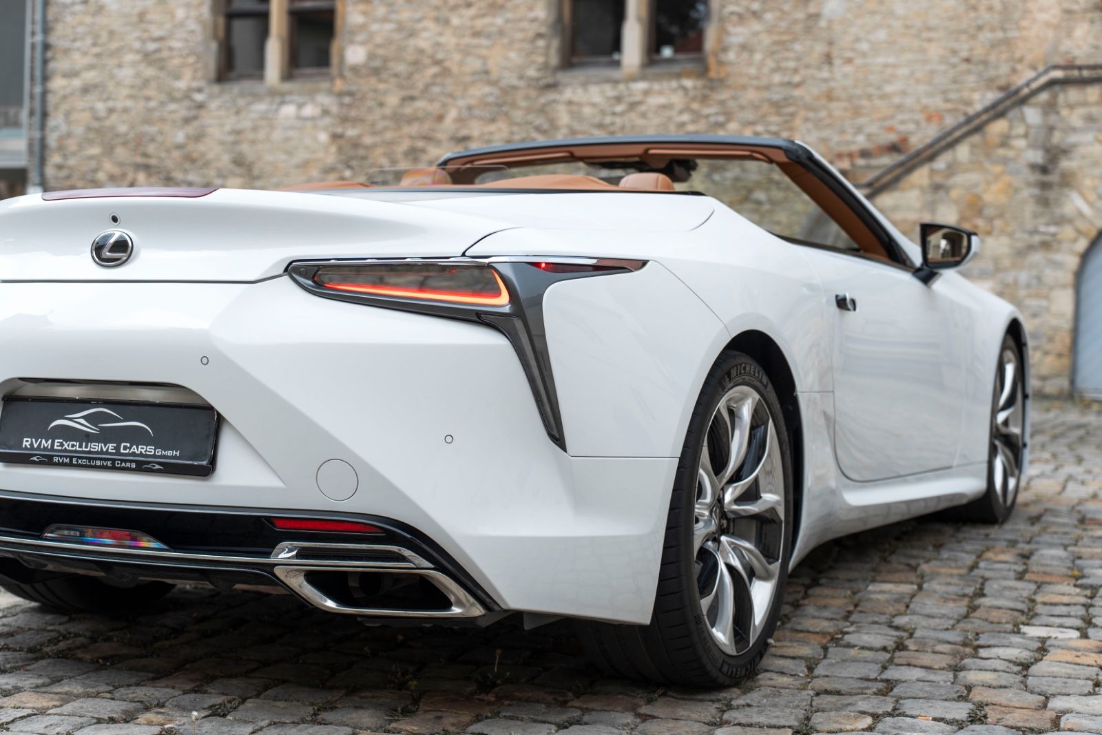 Fahrzeugabbildung Lexus LC 500 Cabrio HUD LED ACC ML TOTW KAM PCS RCTA