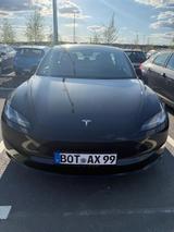 Tesla Model 3 Allradantrieb mit Dualmotor Performa...
