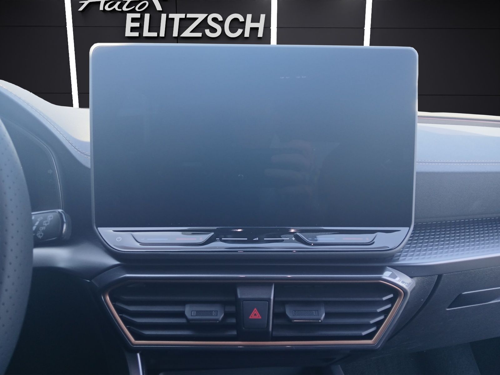 Fahrzeugabbildung CUPRA Leon ST TSI VZ DSG 4Drive LED AHK ACC RFK SH 19"