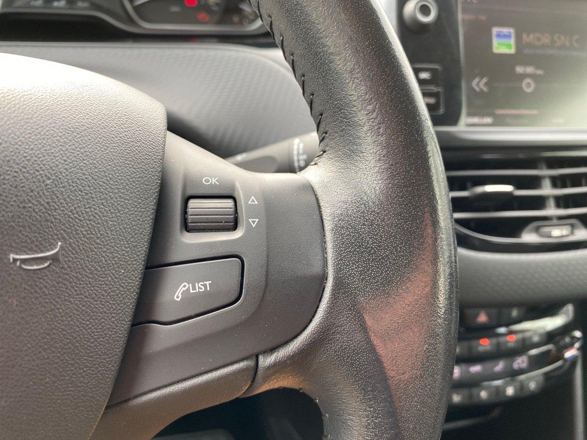 Peugeot 2008 1.2 PURETECH 82 ACTIVE KLIMA+SHZ+BLUETOOTH