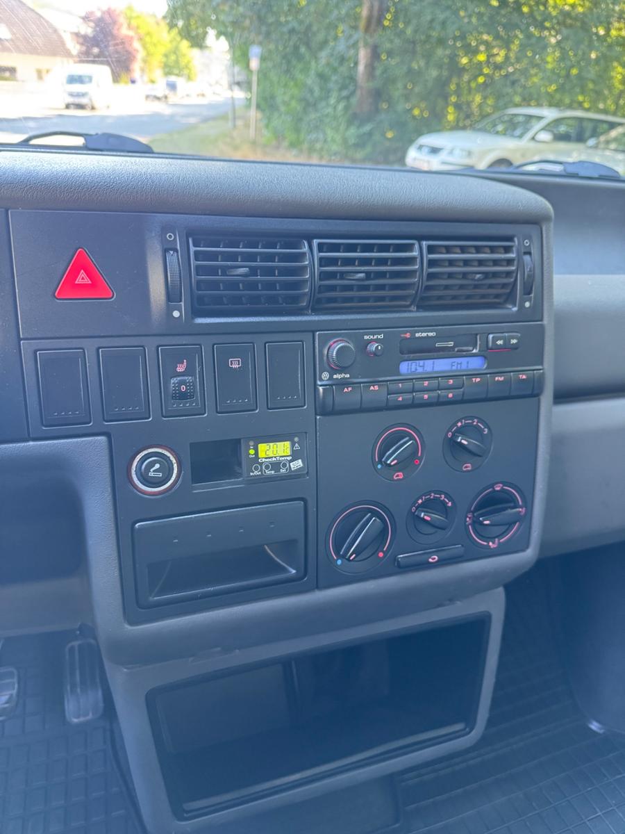 Volkswagen T4 Doka Syncro 4trg 2,5 TDI AXL GRÜNE Pl. HU Neu