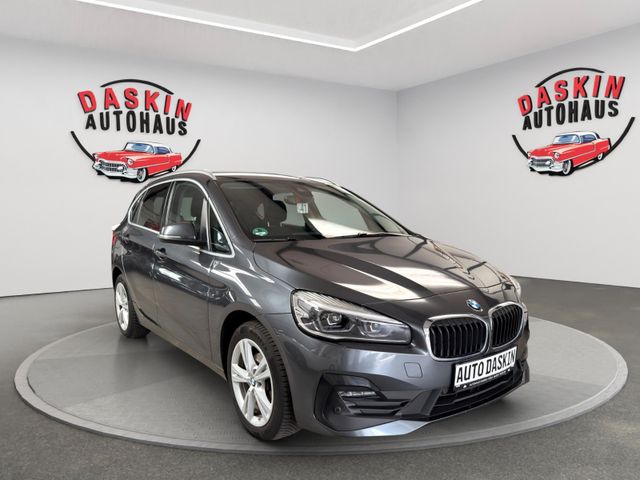 BMW 218 2 Active Tourer SCHECKHEFT/TÜV NEU/NAVI