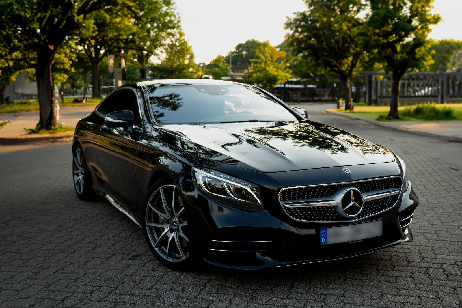 MERCEDES-BENZ S 560 Coupé /AMG / 20" / Pano / Burm. / LED