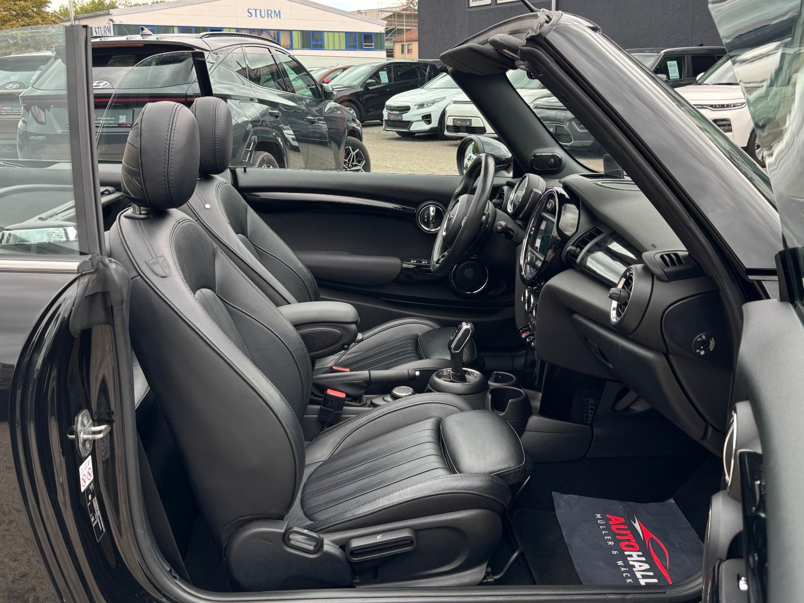 Fahrzeugabbildung MINI Cooper S Cabrio Aut. Kamera Leder H&K HuD ACC