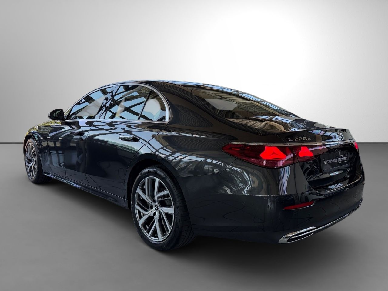 Mercedes-Benz E 220 d Avantgarde AHK Distronic 19 Zoll foto 5